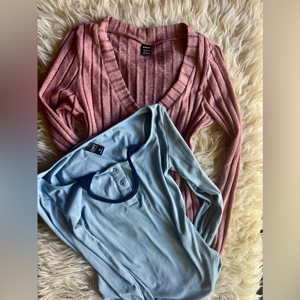 Shein Bundle of 2 long sleeves tops 💗